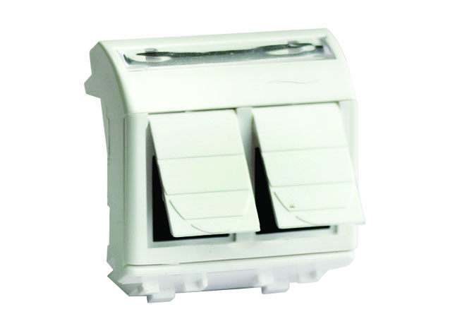 Розетки двойная компьютерная RJ-45 Brava кат5е. белая DKC 76459B
